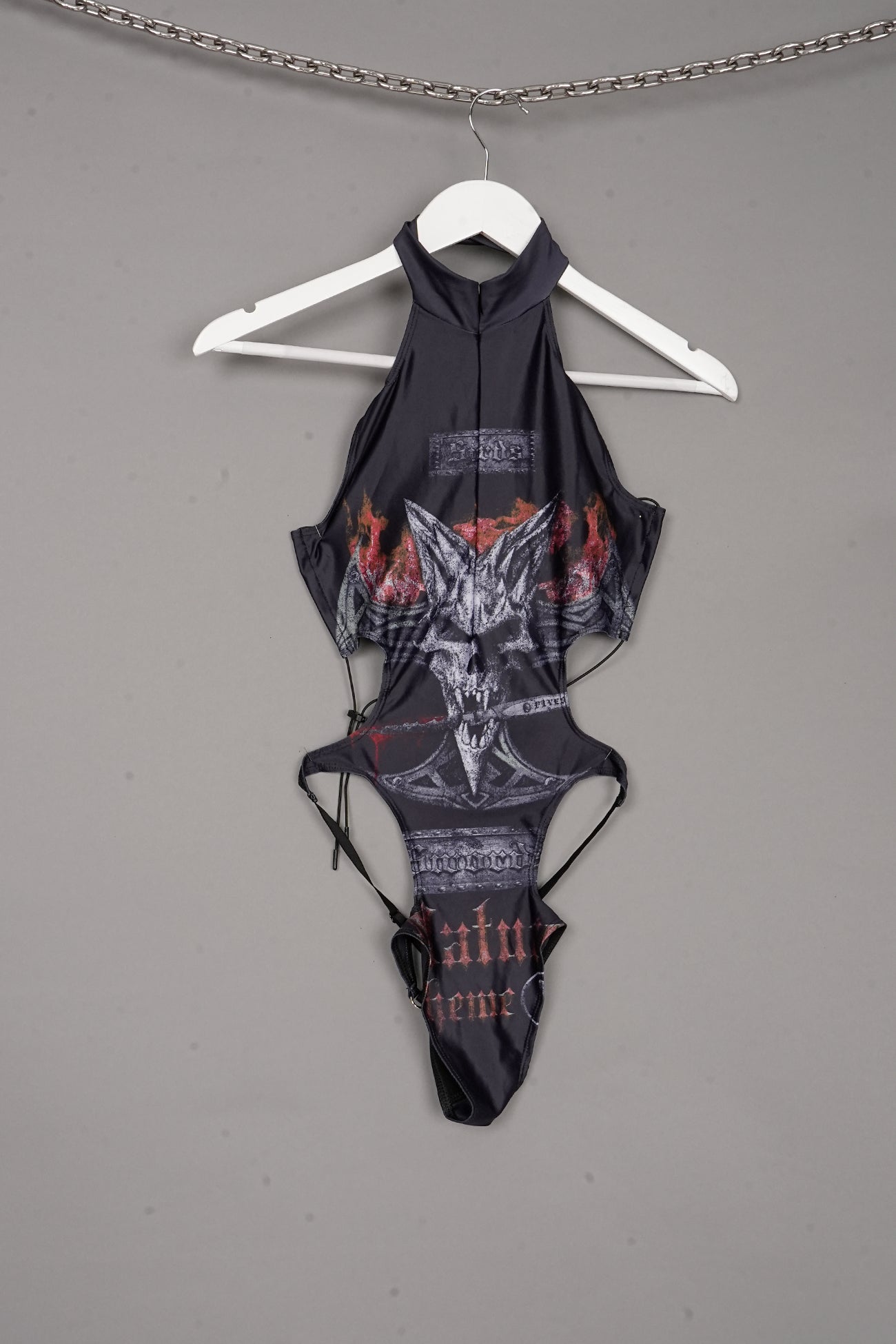 PRINTED CUT OUT STRING BODY - ONE-OFF