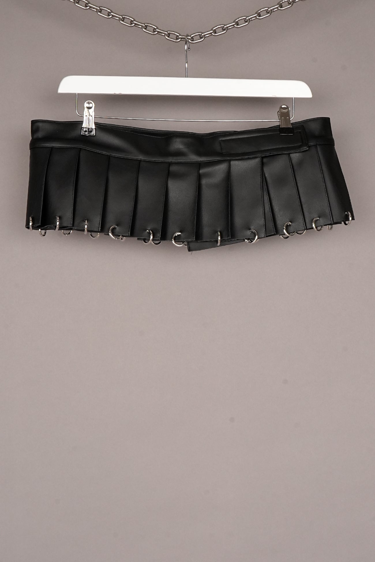 BLACK LEATHER MINI SKIRT WITH RINGS