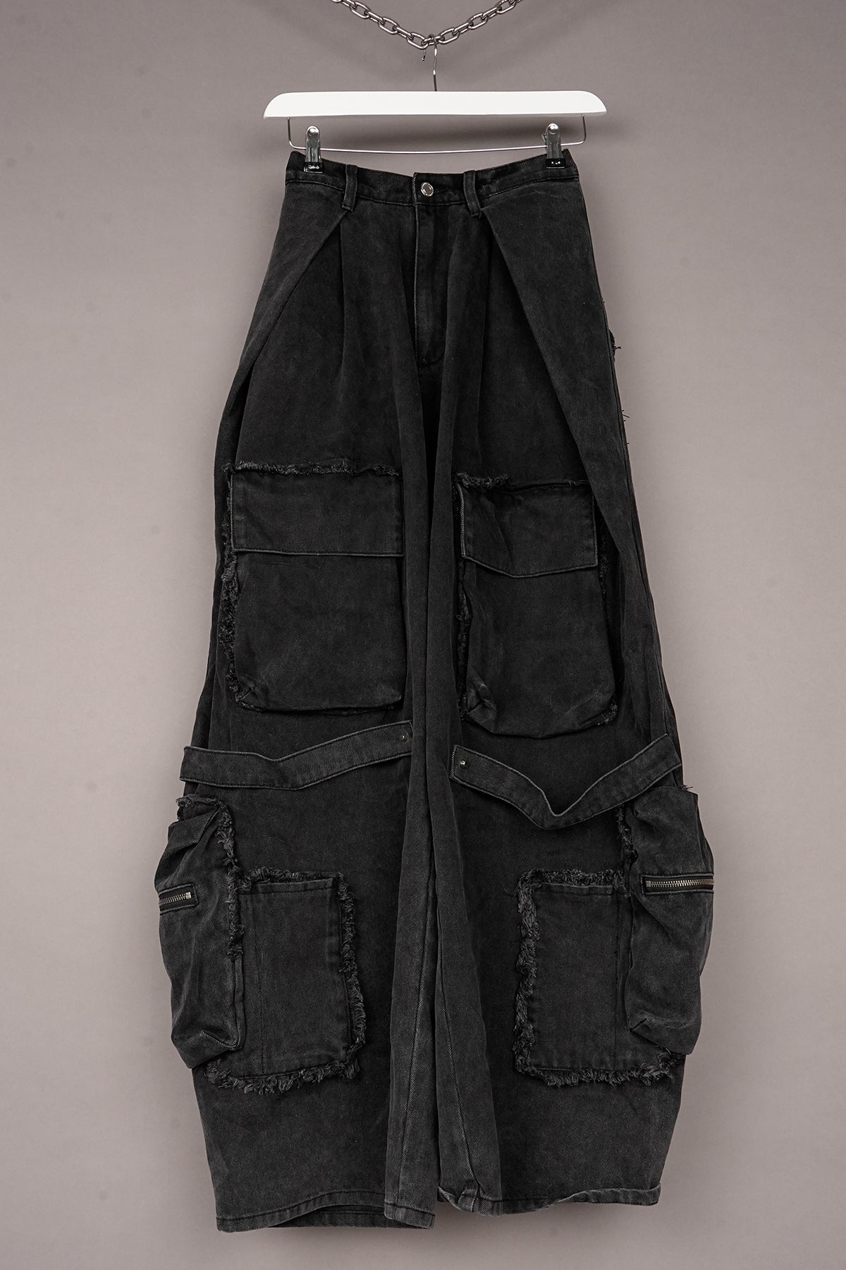 BLACK OVERSIZED POCKET AND PLEAT JEANS - ONE OFF