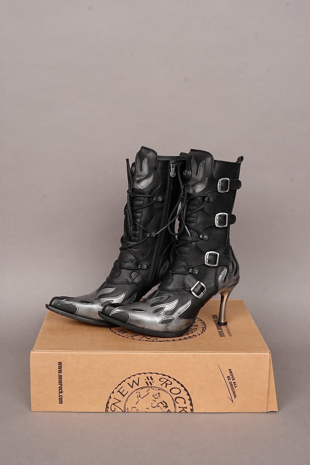 BLACK NEW ROCK HEELS SIZE 40
