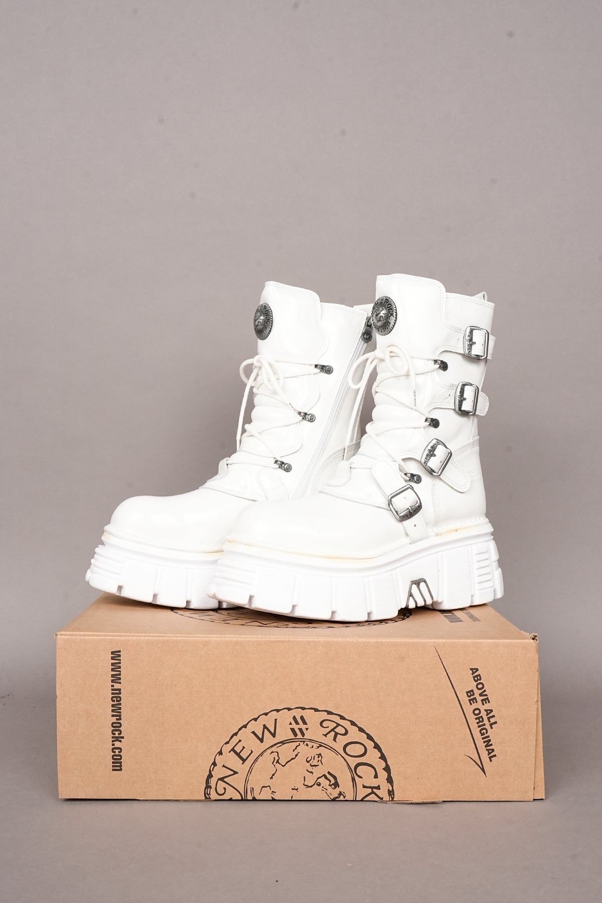 WHITE NEW ROCK BOOTS SIZE 44
