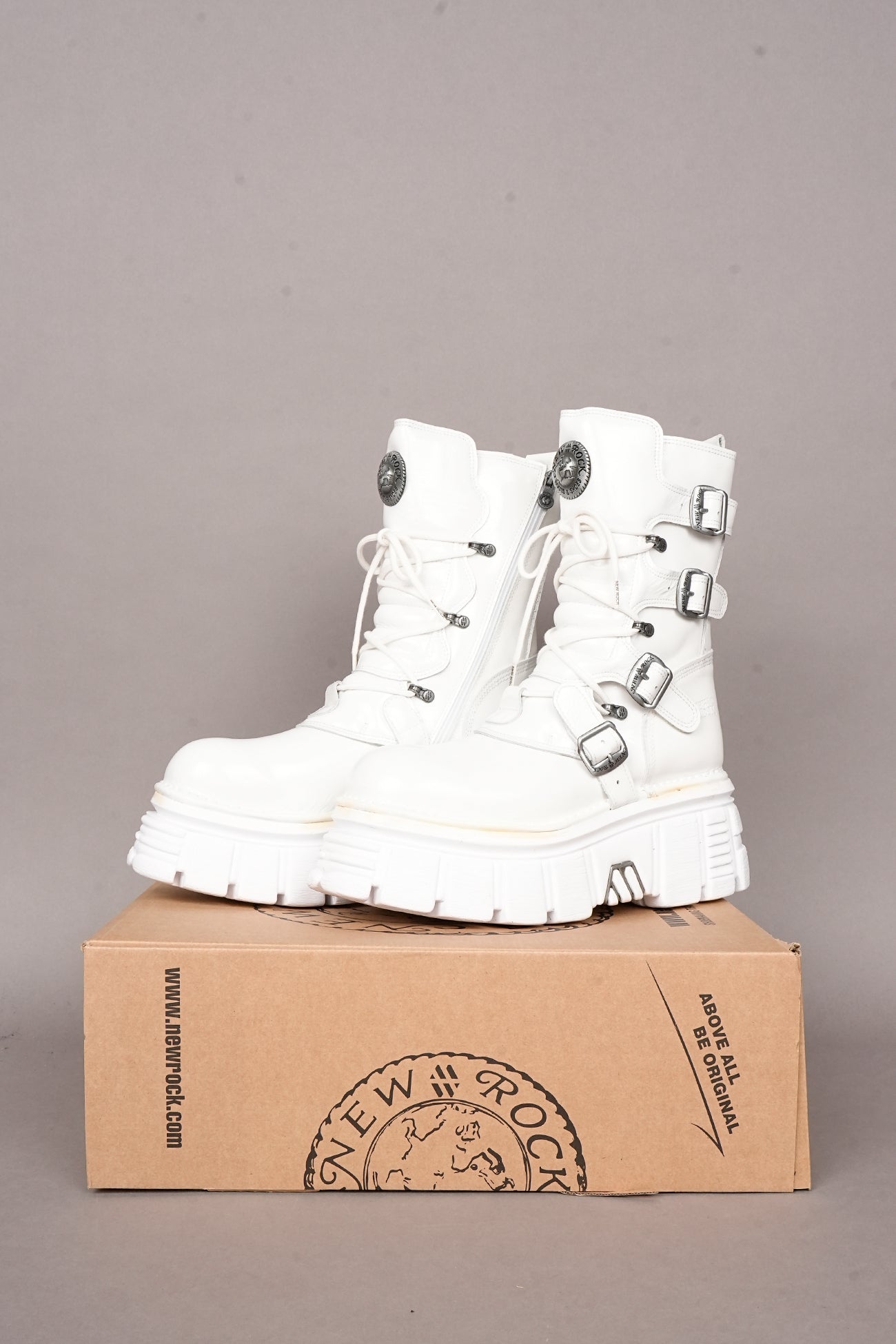 WHITE NEW ROCK BOOTS SIZE 44