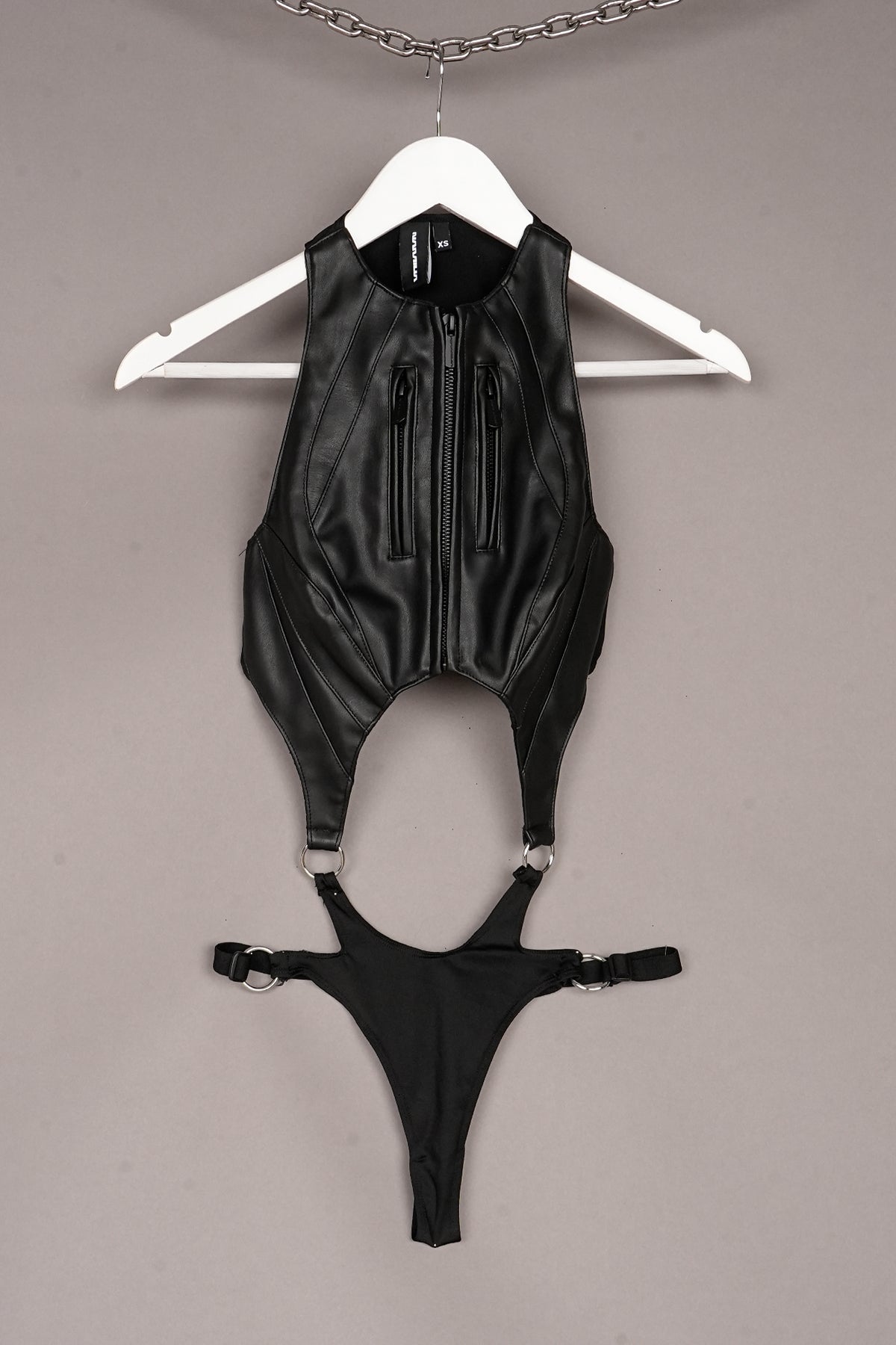 BLACK CUT OUT BODY - FLAT PANTY