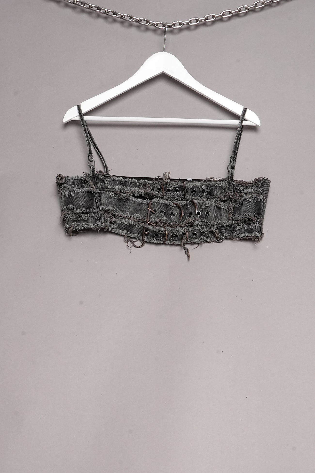 FRAYED DENIM BELT TOP BLACK WASHED