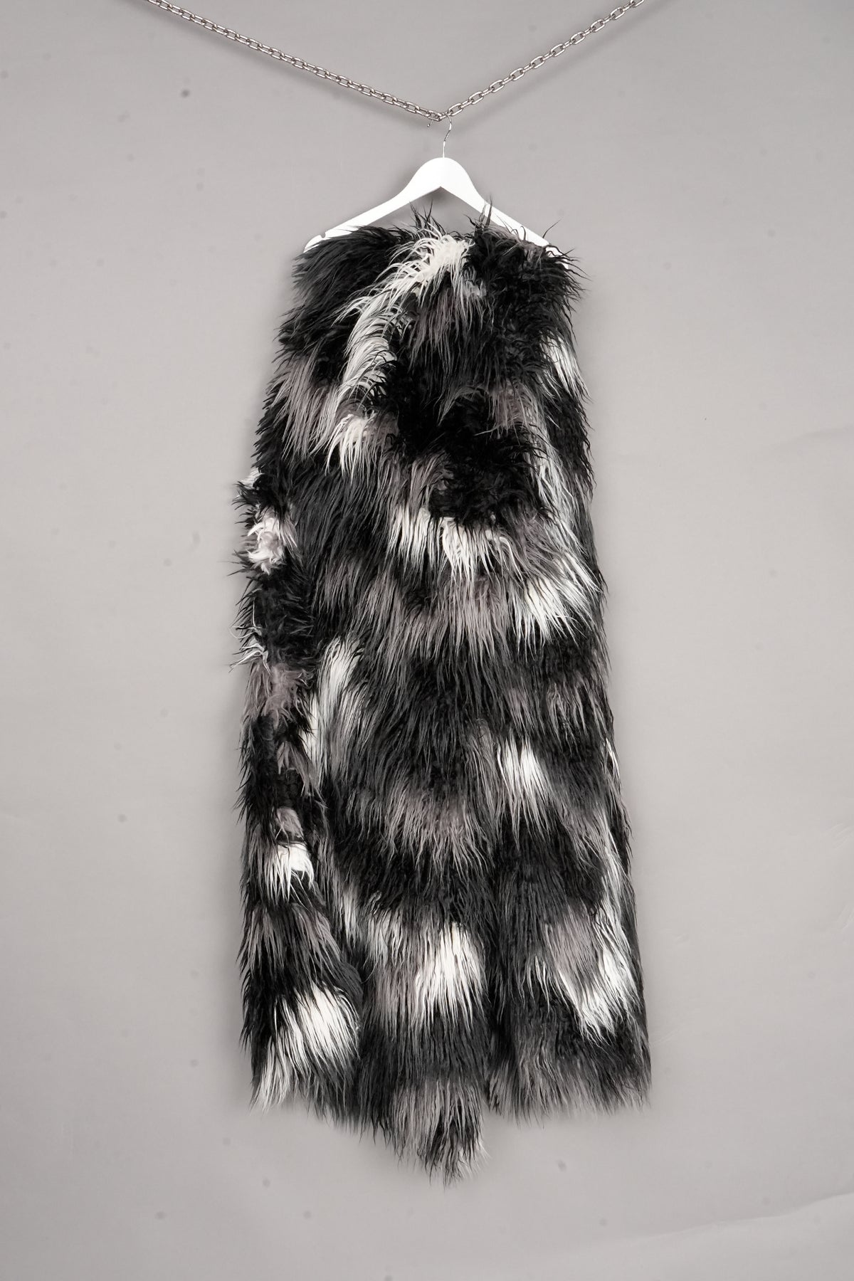 RUNWAY FAUX FUR STOLA