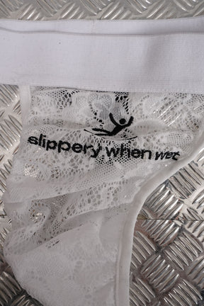 SLIPPERY LACE THONG - pouch panty