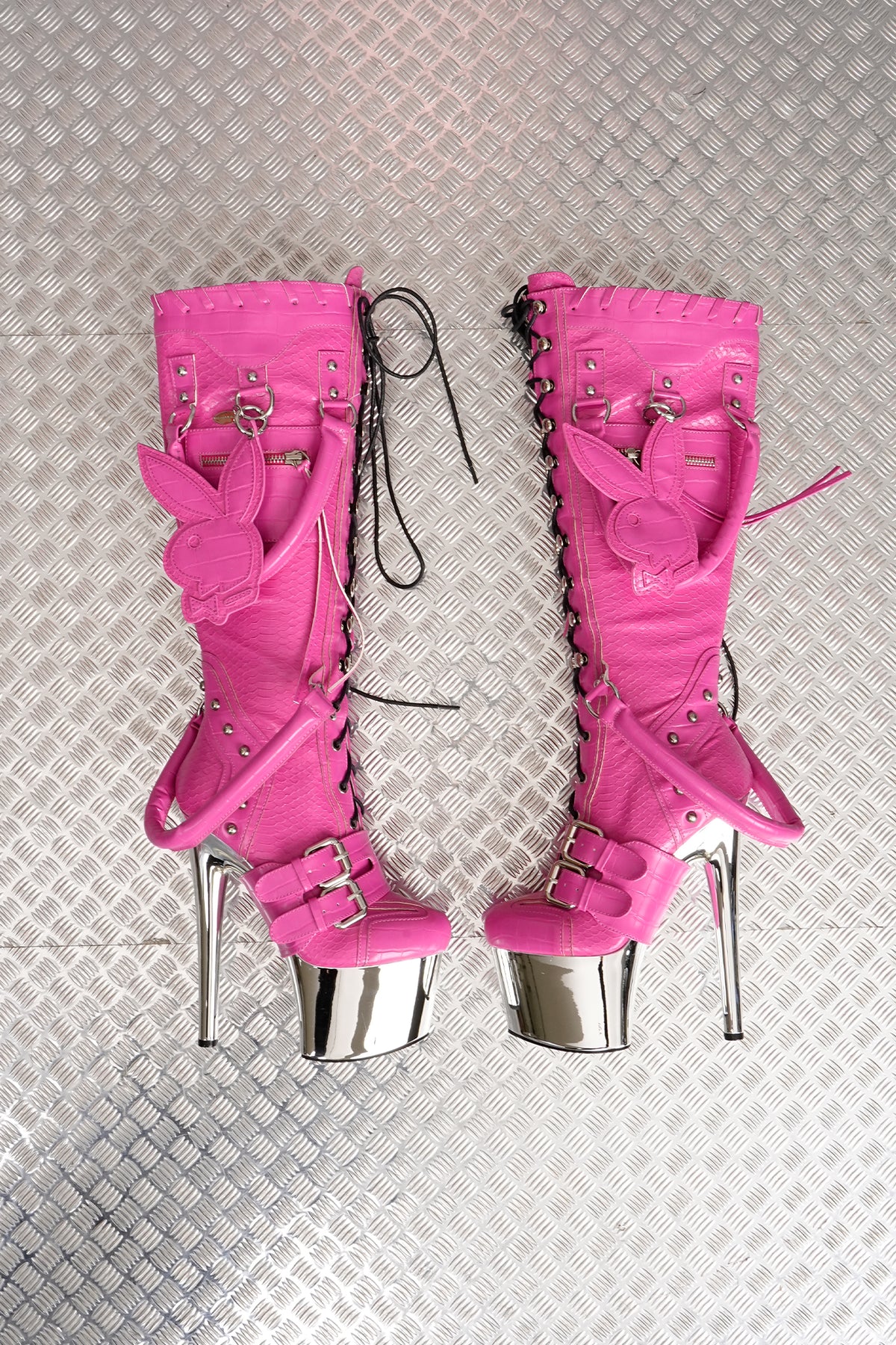 BUNNY CHARM BOOT