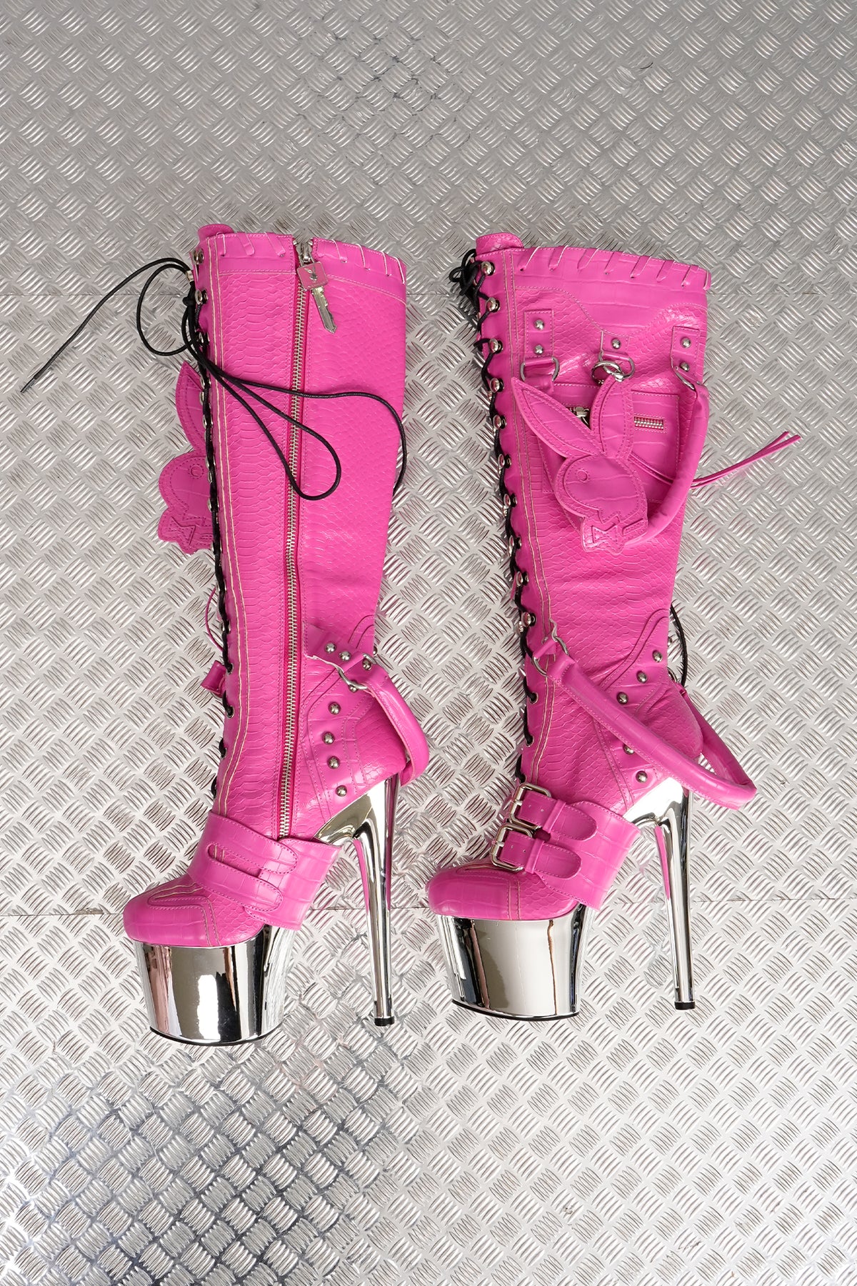 BUNNY CHARM BOOT