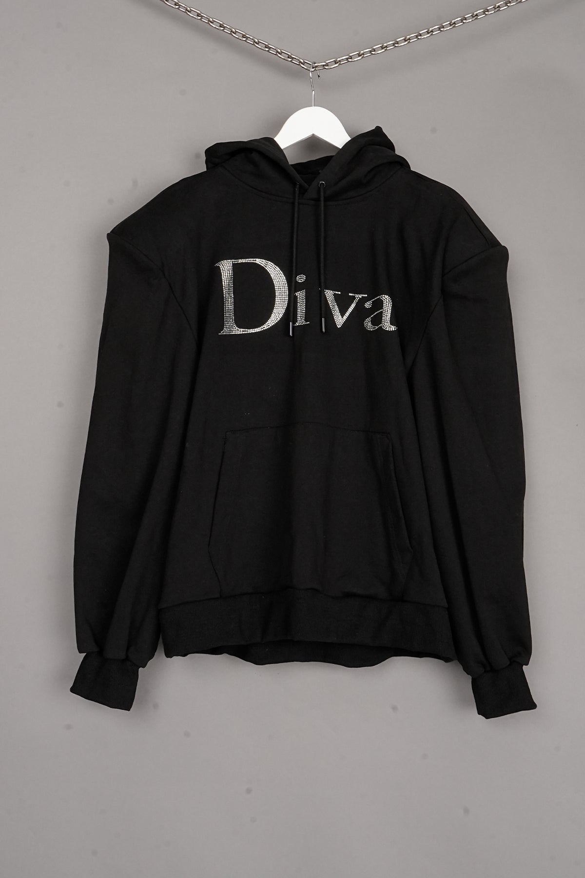 OVERSIZED DIVA HOODIE WITH BOXY SHOULDERS