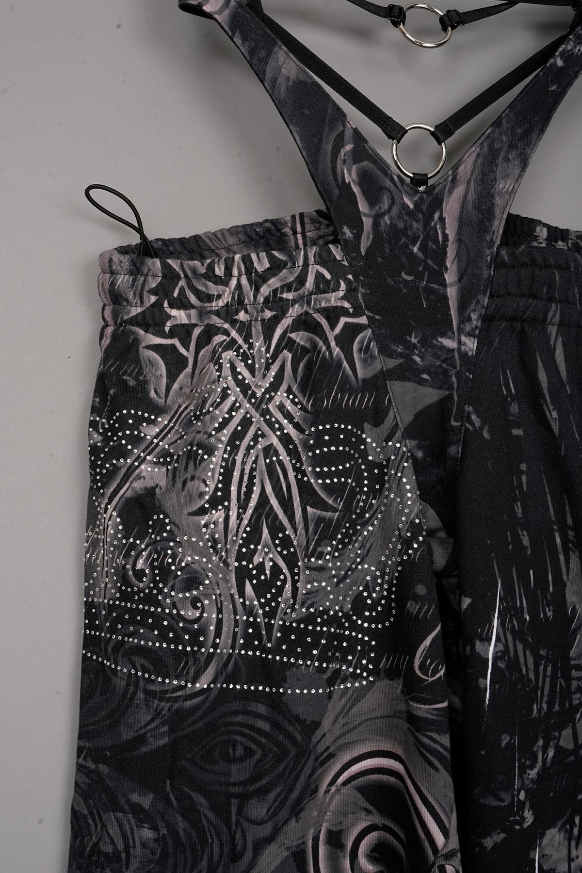 PRINTED CUT OUT JOGGER GREY/BLACK