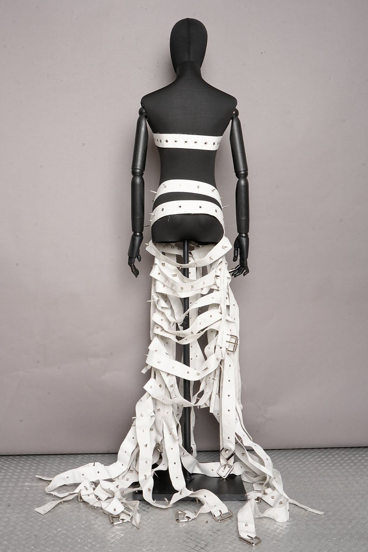 RUNWAY DECONSTRUCTED SPIKED BELT LOOK